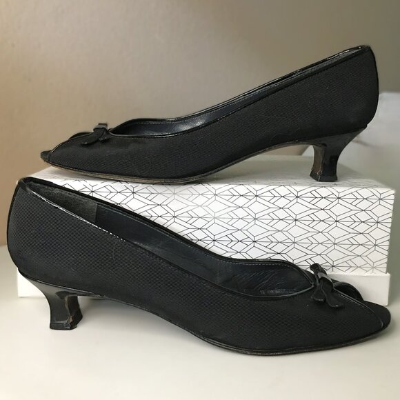 STUART WEITZMAN 🐈‍⬛ Black Open Toe Kitten Heels - Picture 3 of 15